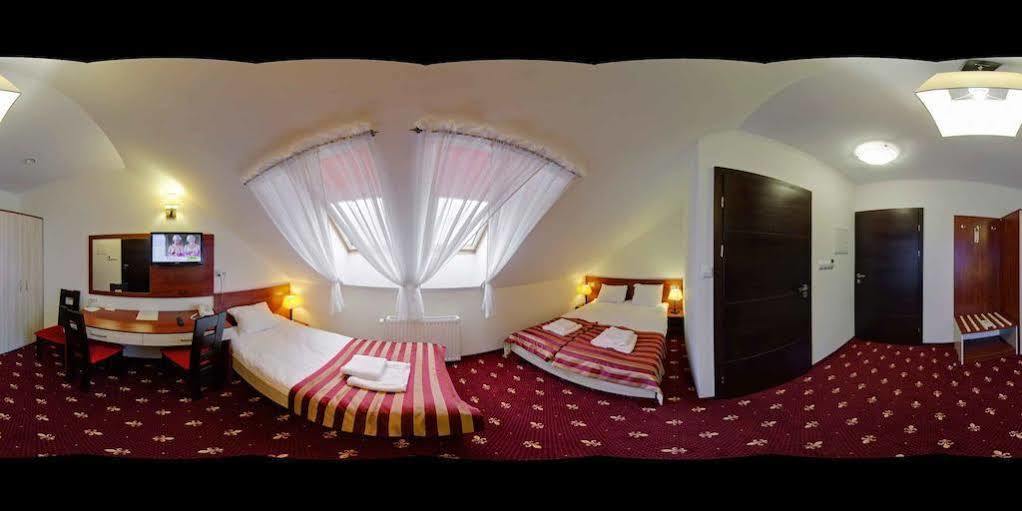 Hotel Platinum Hrubieszow Buitenkant foto