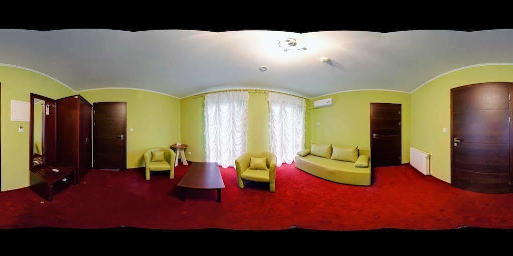 Hotel Platinum Hrubieszow Buitenkant foto