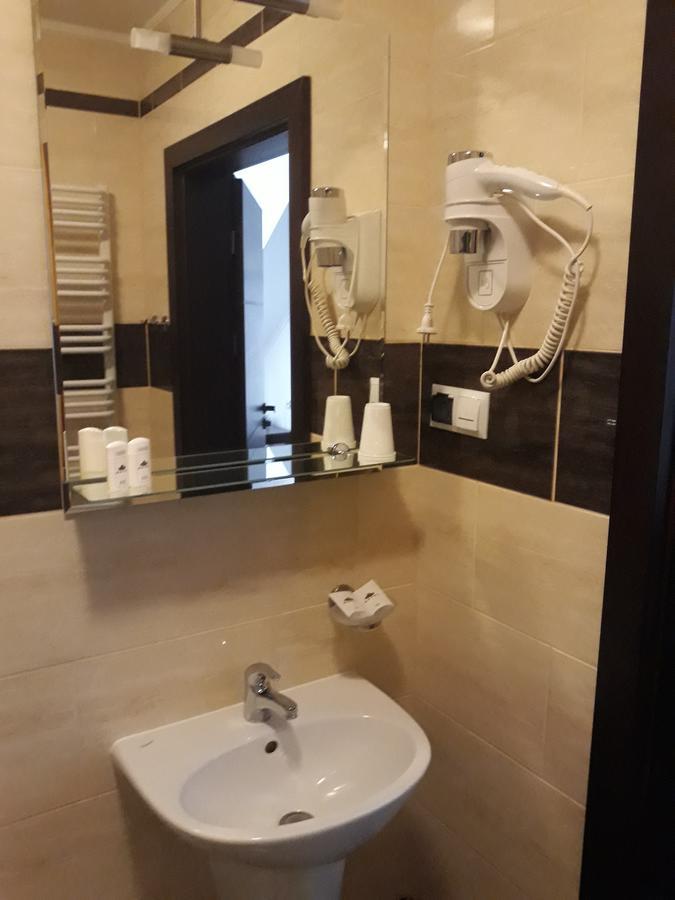 Hotel Platinum Hrubieszow Buitenkant foto