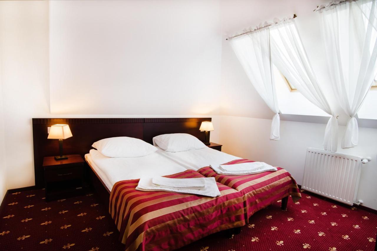 Hotel Platinum Hrubieszow Buitenkant foto