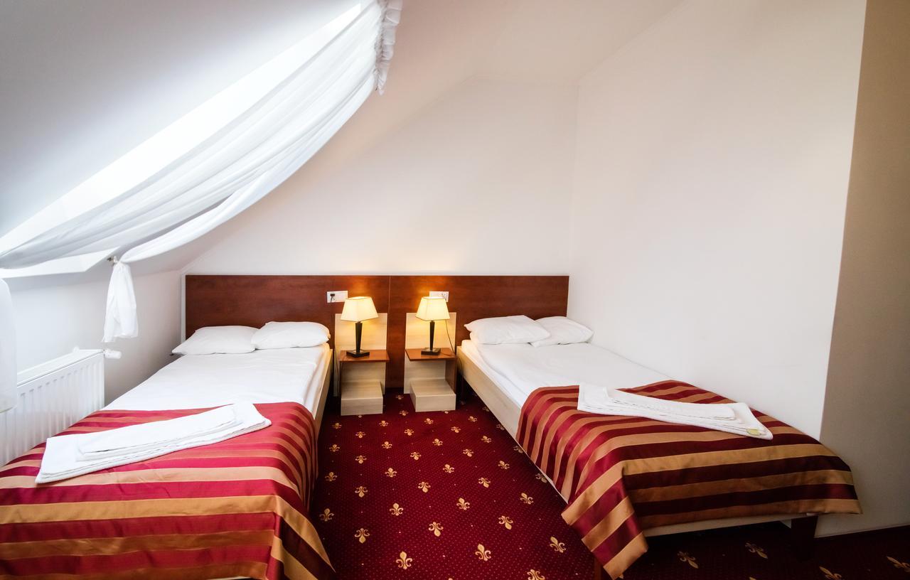 Hotel Platinum Hrubieszow Buitenkant foto